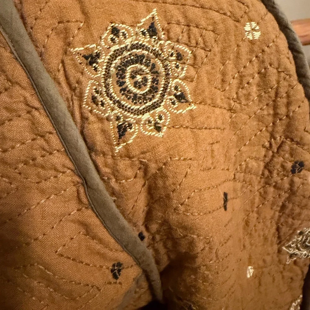 ✨ Free People New Romantics Embroidered Quilted Bomber Jacket | Medium ✨ - Picture 7 of 10